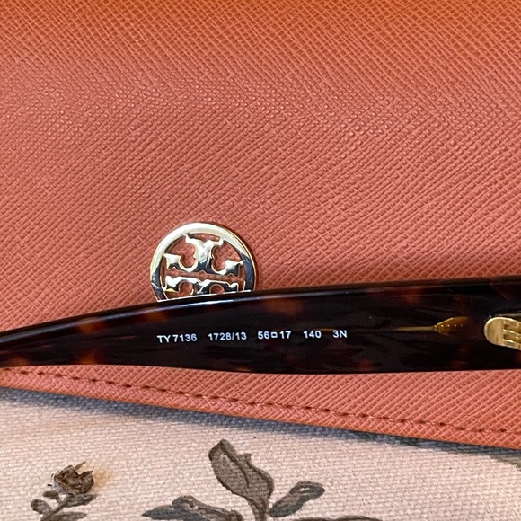 Tory Burch Sunglasses Tortoise with Gold - Picture 7 of 8